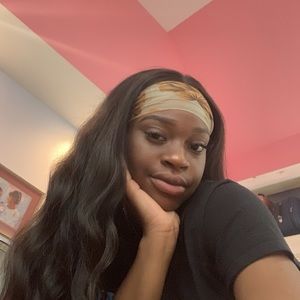 Meet your Posher, Brittney